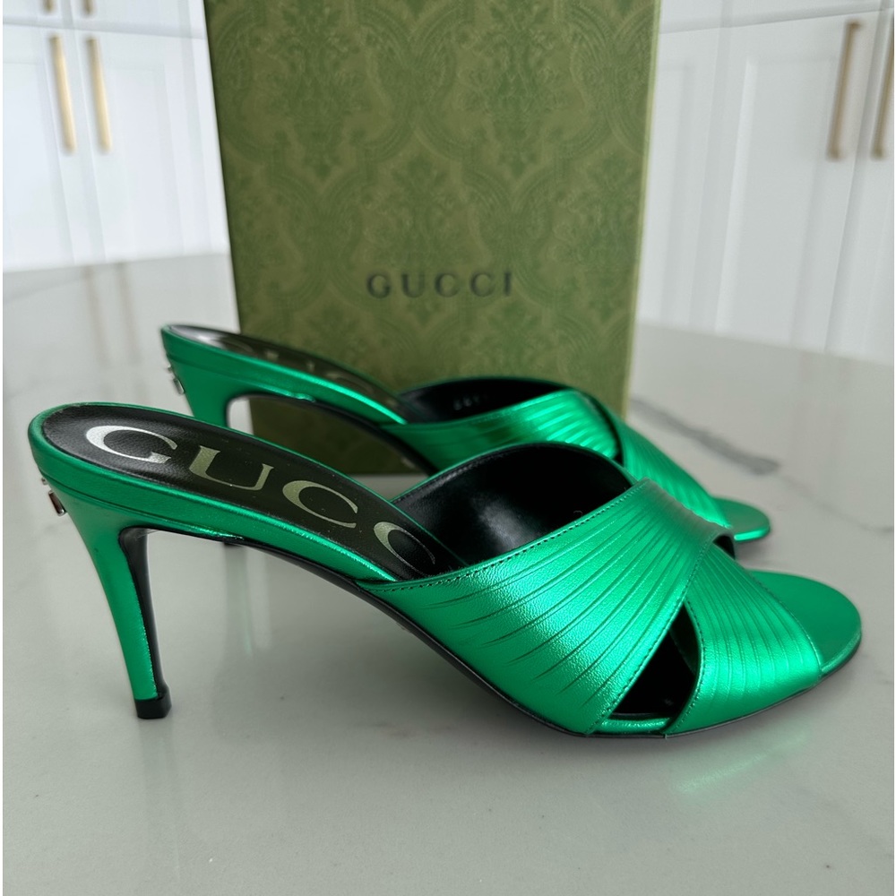 Gucci Metallic Sandals - Picture 3 of 9